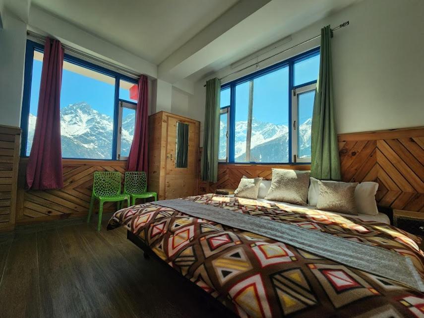 Safarnama Retreat Homestay - All Rooms With Mountain View Калпа Екстериор снимка